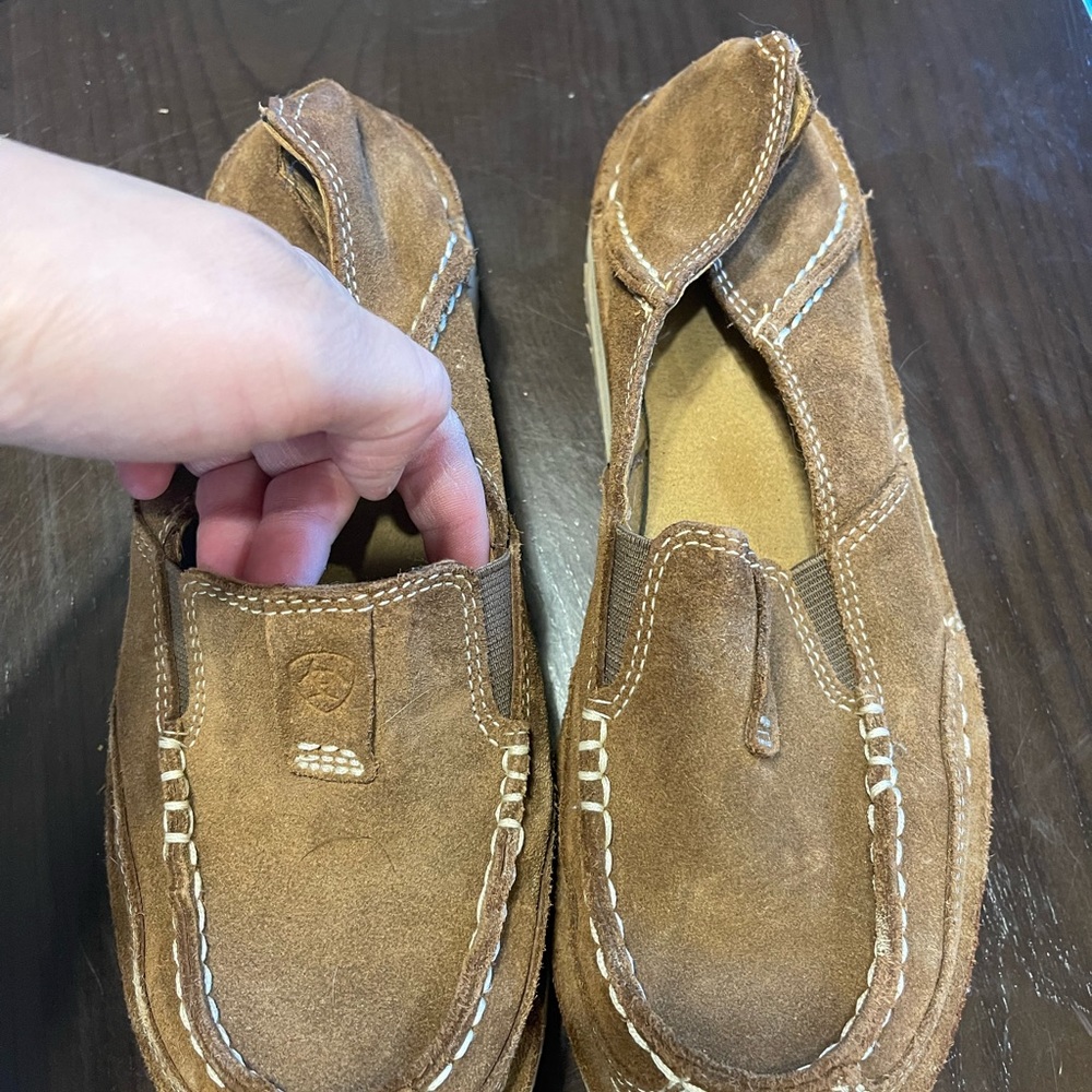 Womens Ariat size 6.5 fit like 7